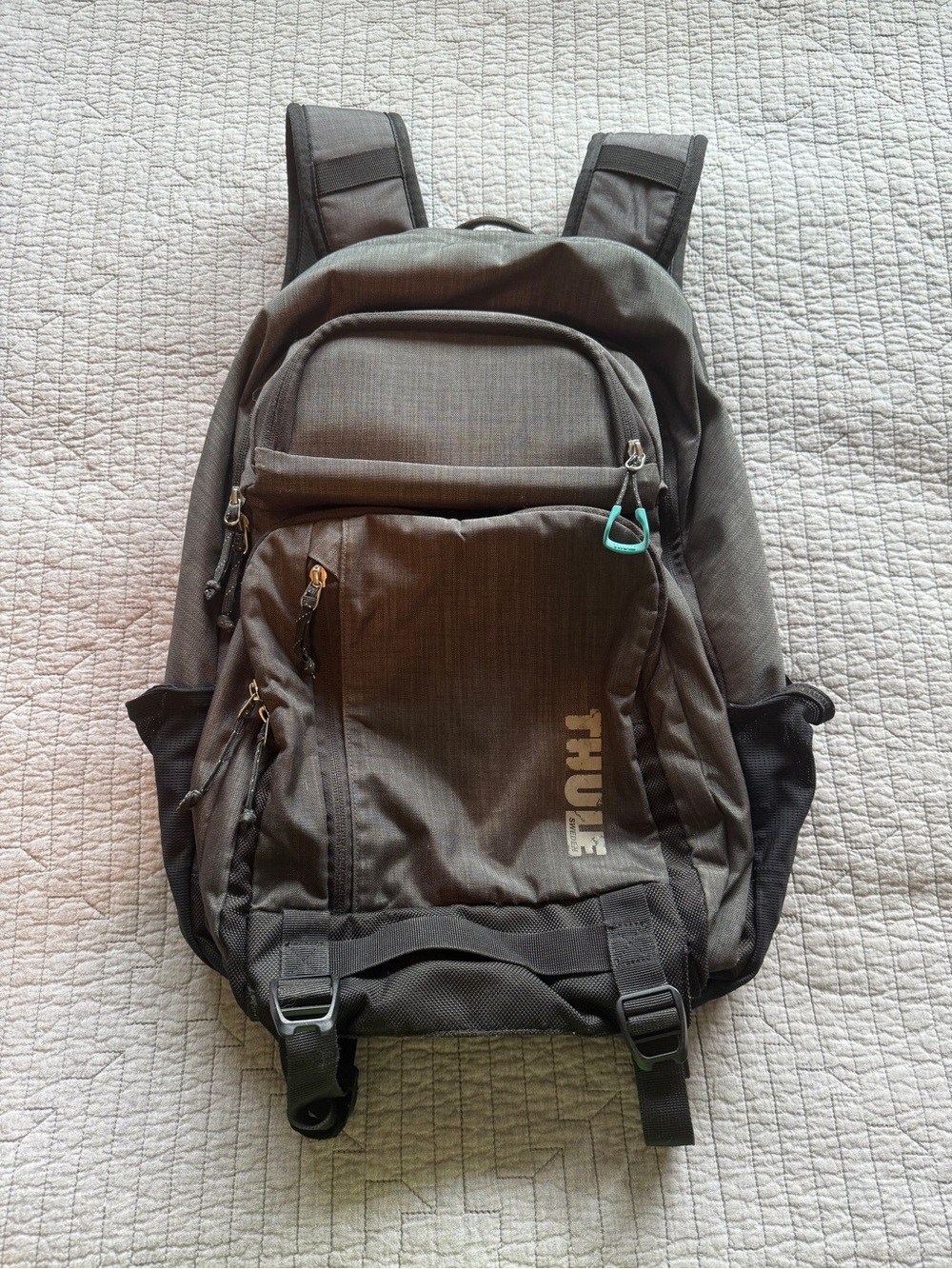 Thule Crossover Laptop Travel Backpack Gray Black Multi Compartment